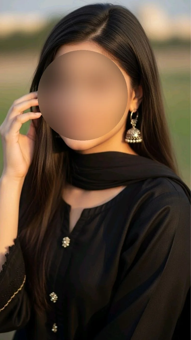 Stella D'Cruz photo 2
