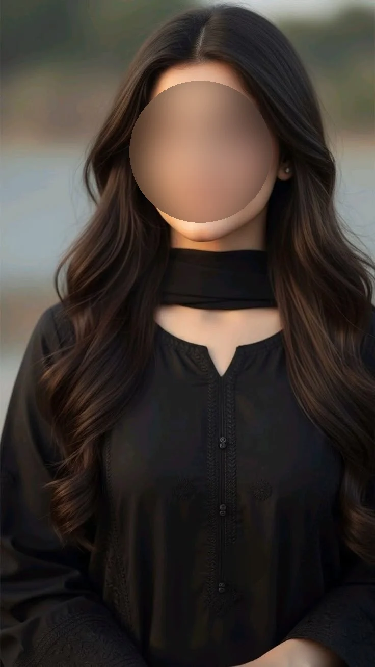 Stella D'Cruz photo 3